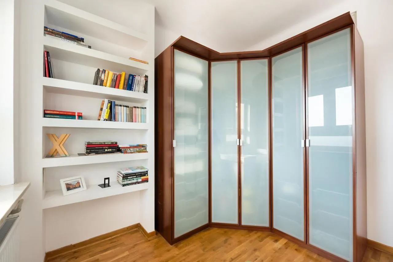 Plac Wilsona 2-Bedroom Apartment Warsaw 0*,