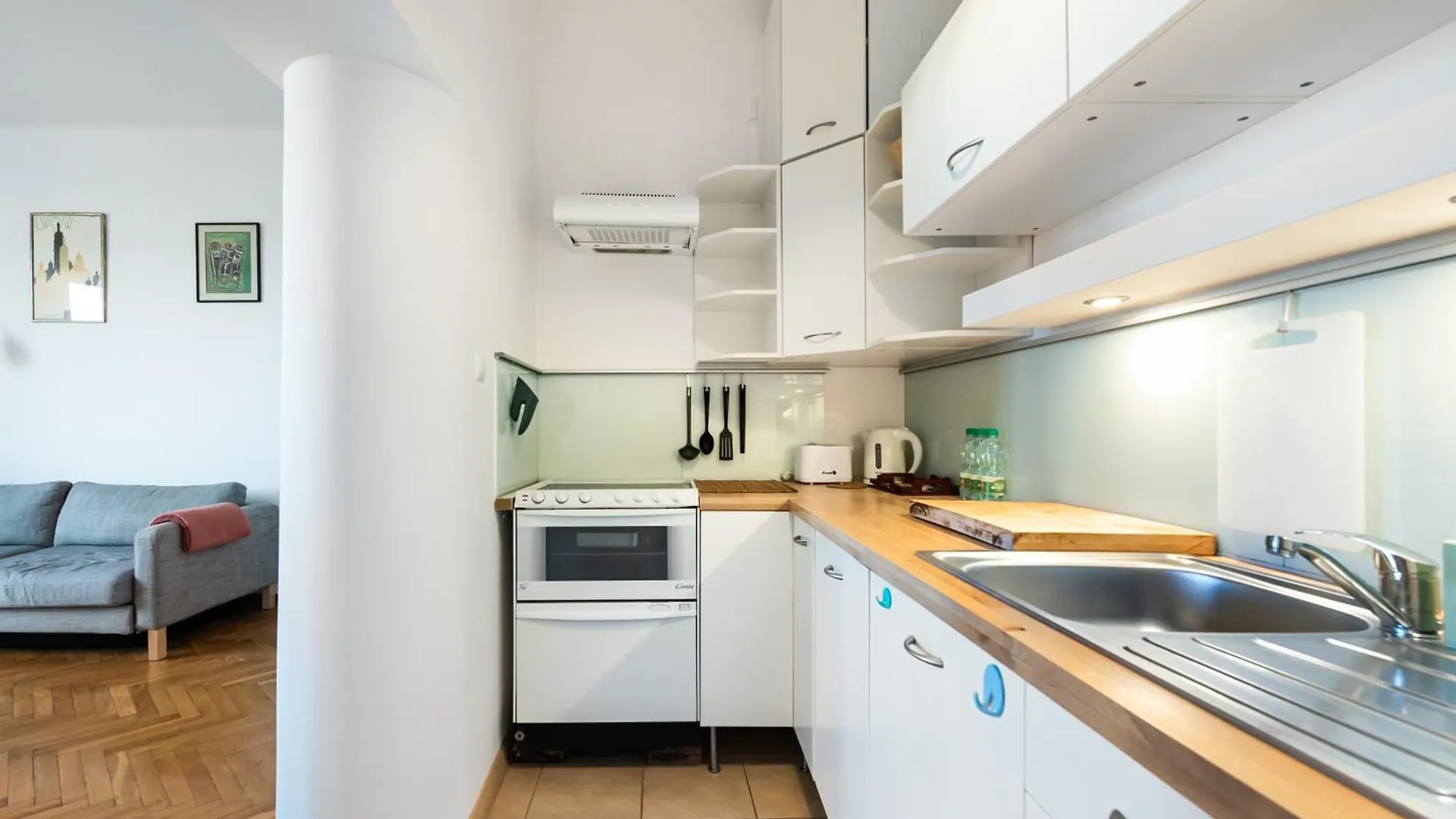 Plac Wilsona 2-Bedroom Apartment Warsaw